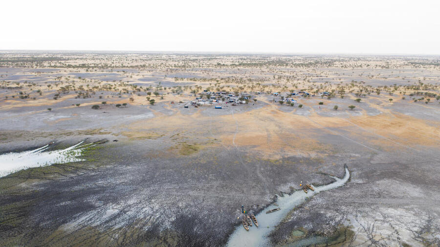 Mauritania. Lake's dwindling waters threaten farming and fishing communities